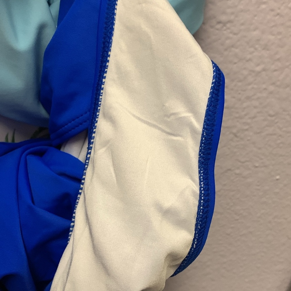 Swimsuit One Piece Blue Color-Block. - Picture 9 of 9
